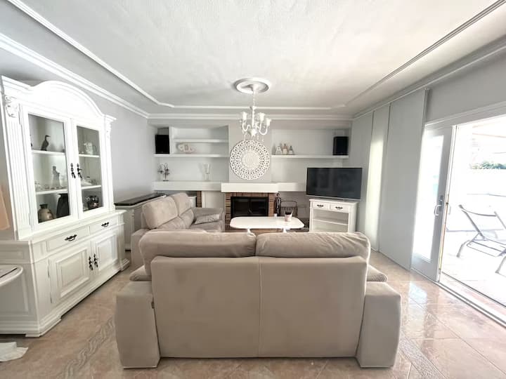 Espectacular Chalet Con Piscina Cercano A La Playa - Alicante