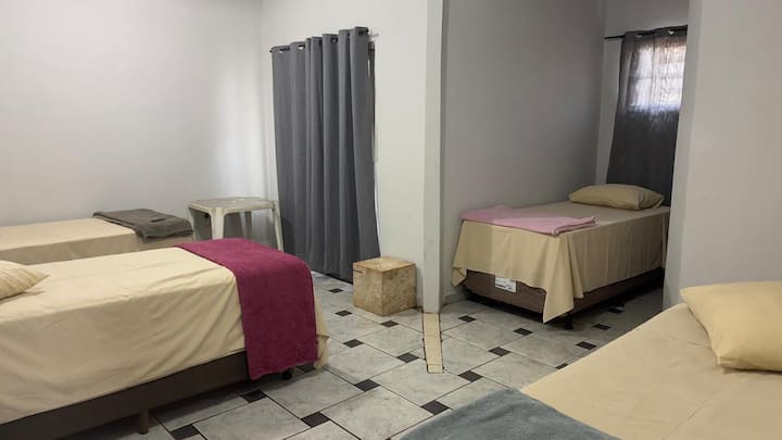 Casa Completa Com Suítes Privativas E Café D Manhã - Dourados