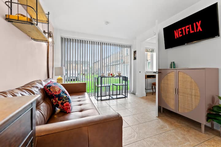 Near Warwick Hospital, Cozy, Free Parking, Wifi - Warwick