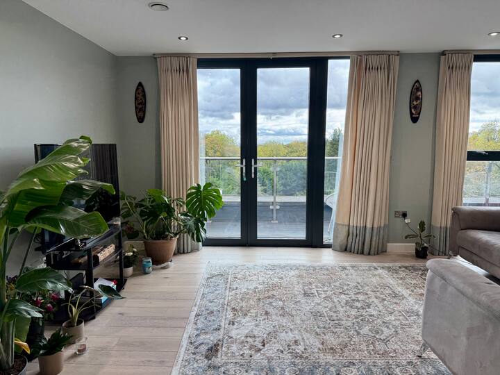 Penthouse With 360 Views Of Countryside & London! - Beaconsfield