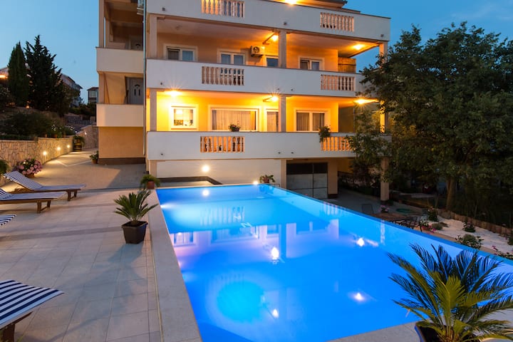 Studio Krk Ivana With Pool - Krk