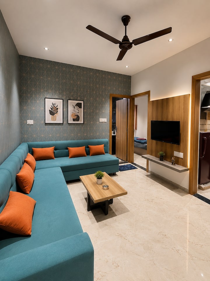 Luxury 1bhk Near Bombay Hospital - Indore