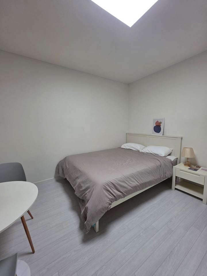 غرفة النوم 1