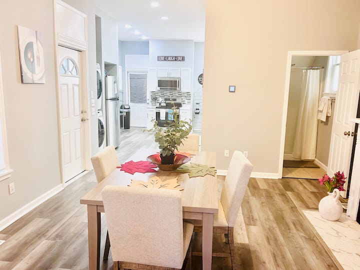 Modern, Convenient, And Comfortable - Cincinnati, OH
