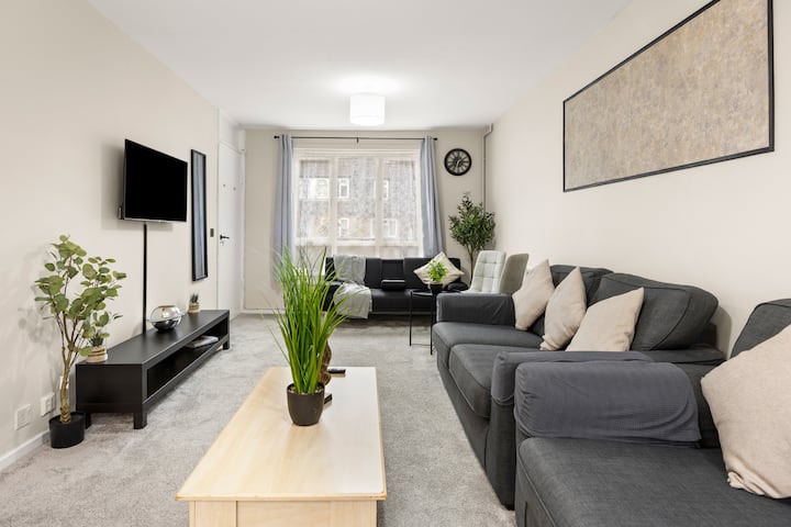 101gr -3br Modern Spacious Home- Zone 2 - Londres
