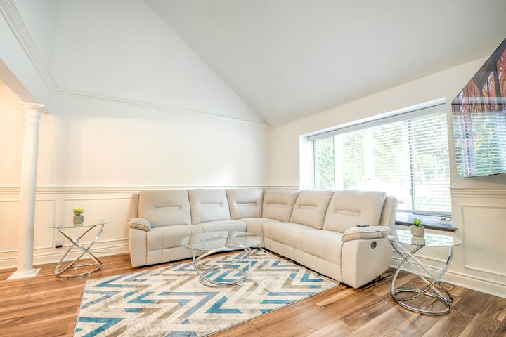 The Getaway (Full Home, 5 Min Drive To Windsor) - Grosse Pointe, MI