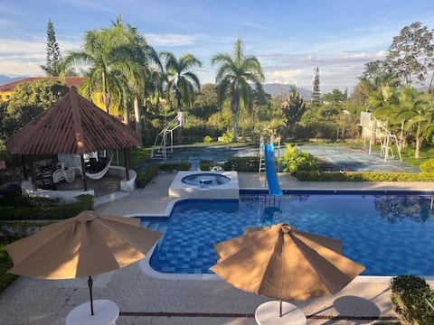 Beautiful Quinta House in Chinauta