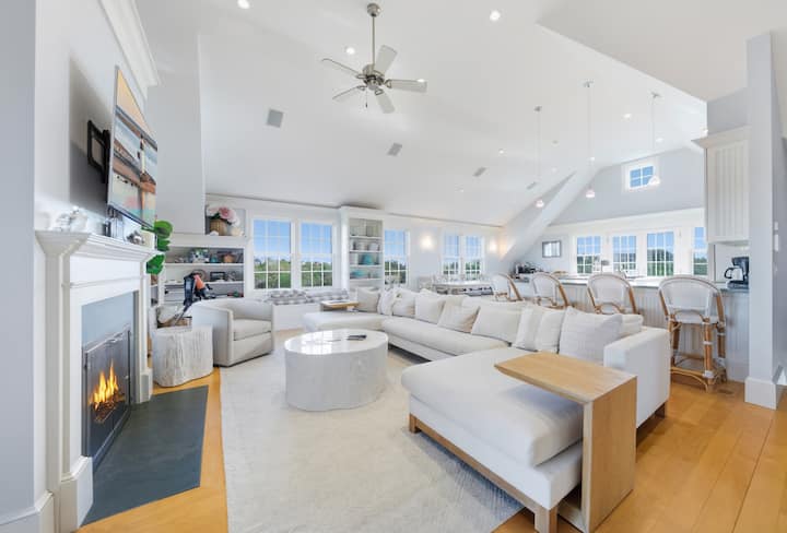 Private Compound W/ Two Houses, Pool & Hot Tub. - Nantucket, MA