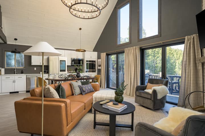 Luxe Mtn Cabin | Hot Tub, Sauna, Stargazing Dome - Colorado