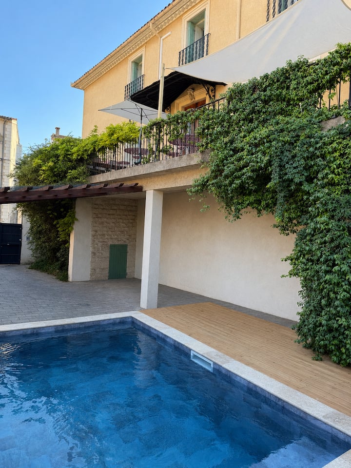Maison Xxl Piscine Clim Idéale Grands Groupes - Pézenas