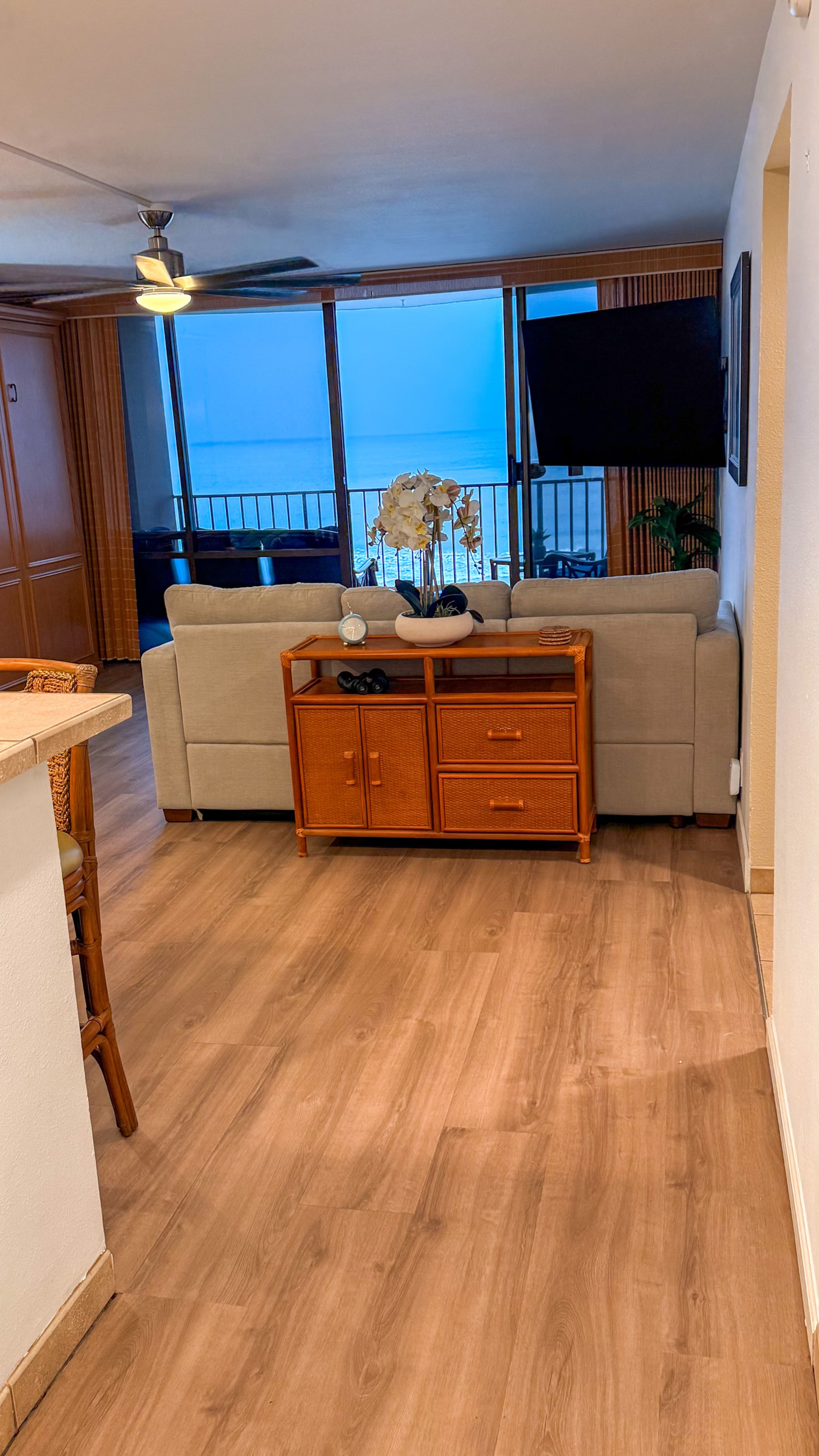Condo in Lahaina · ★5.0 · 1 bedroom · 2 beds · 1 bath - Image 6