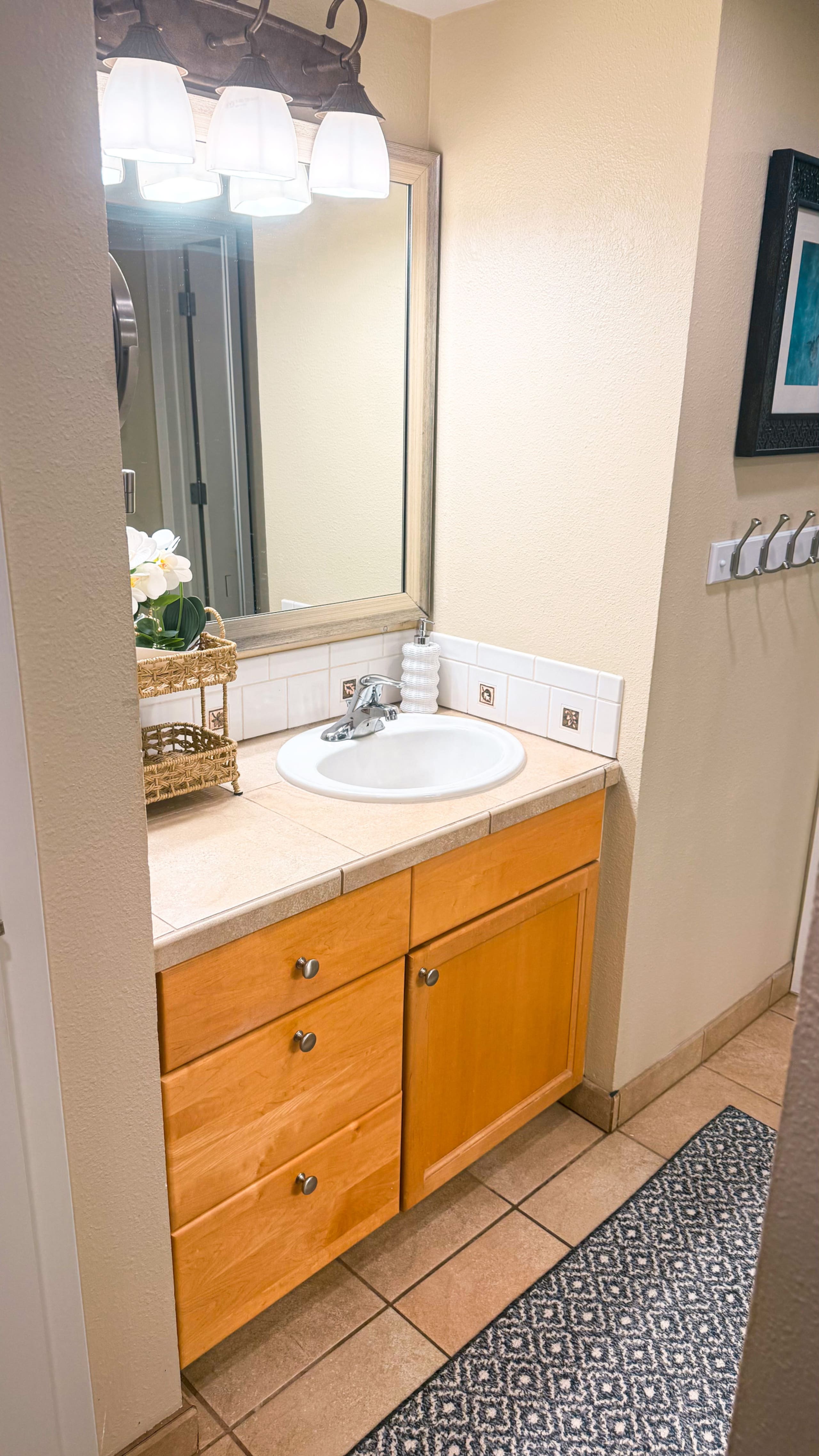 Condo in Lahaina · ★5.0 · 1 bedroom · 2 beds · 1 bath - Image 25