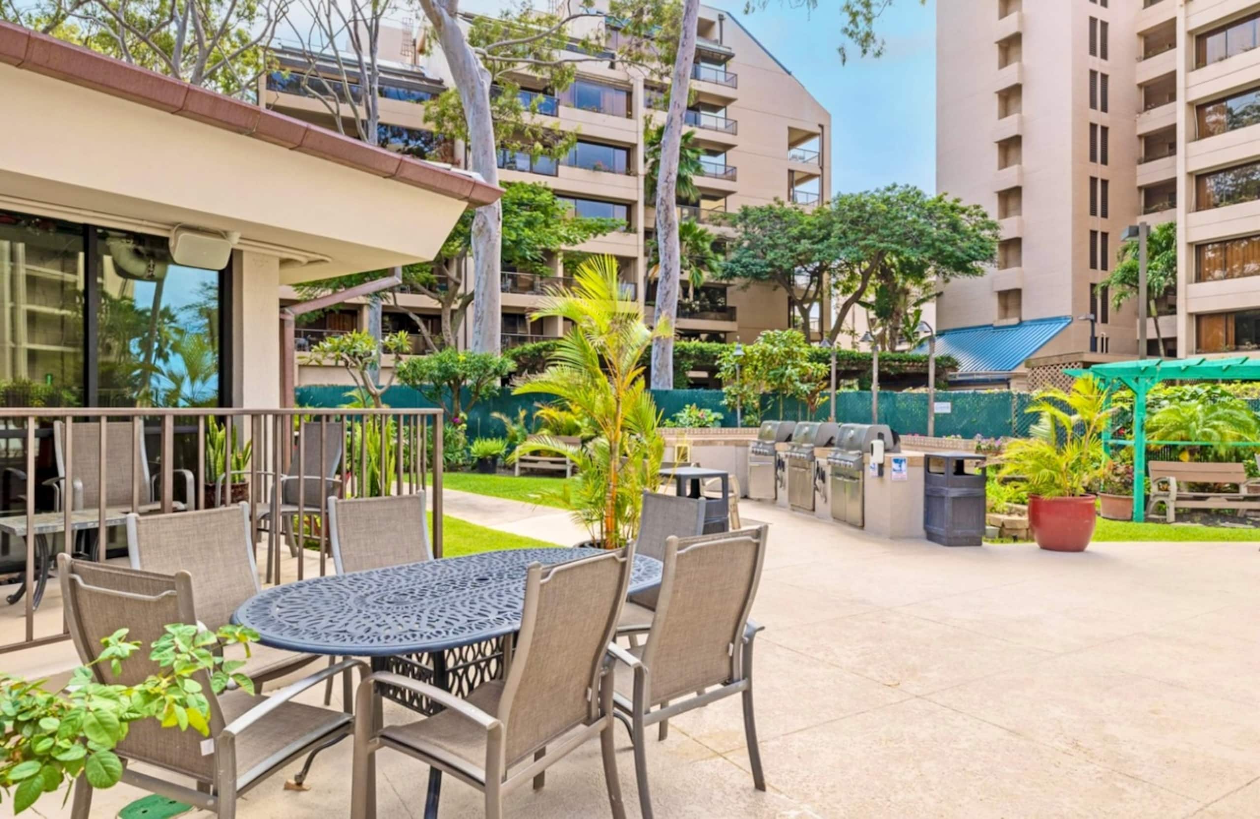 Condo in Lahaina · ★5.0 · 1 bedroom · 2 beds · 1 bath - Image 42