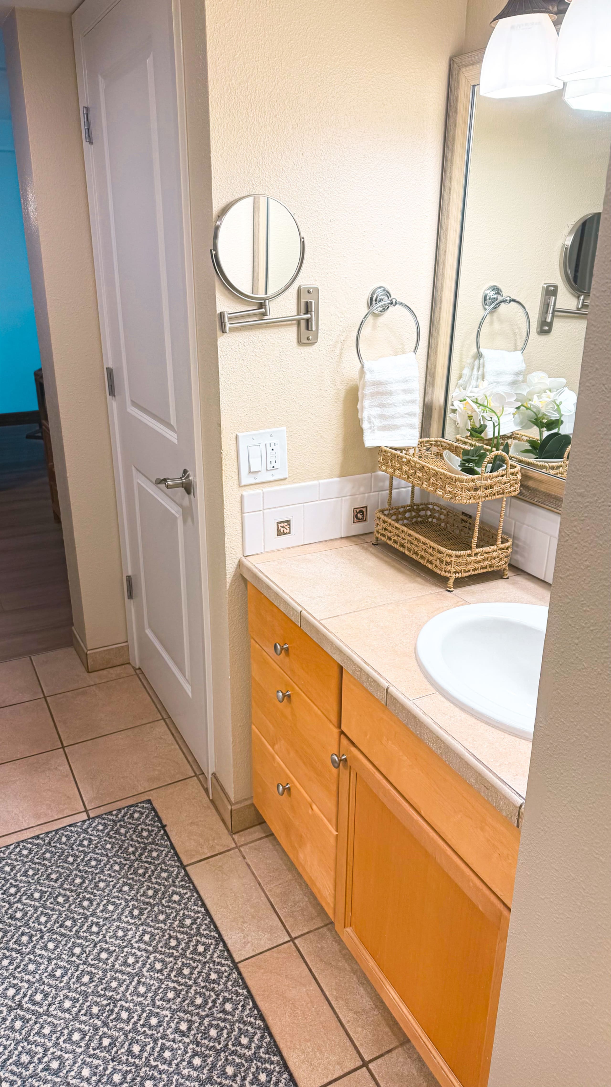 Condo in Lahaina · ★5.0 · 1 bedroom · 2 beds · 1 bath - Image 24