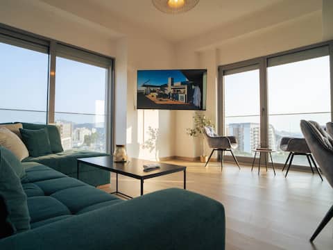 Popular Airbnb listing: Close to beach/2 bedrooms/Pool/Underground parking in Makedonsko Naselje