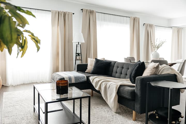 Luxury Spacious Studio - Hollywood, CA