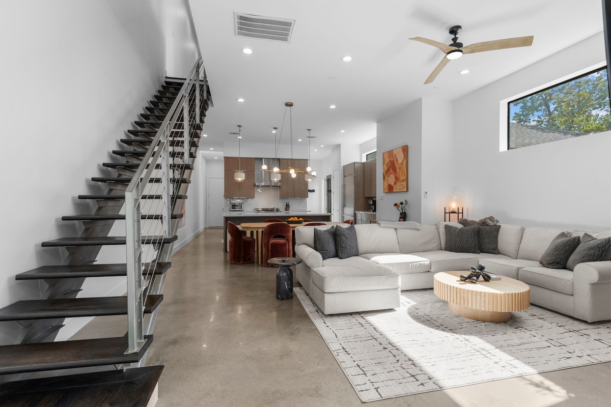 Top Airbnb: Westgate Luxe Stay in Greenway / Upper Kirby Area