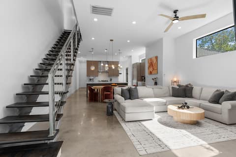 Top Airbnb: Westgate Luxe Stay in Greenway / Upper Kirby Area