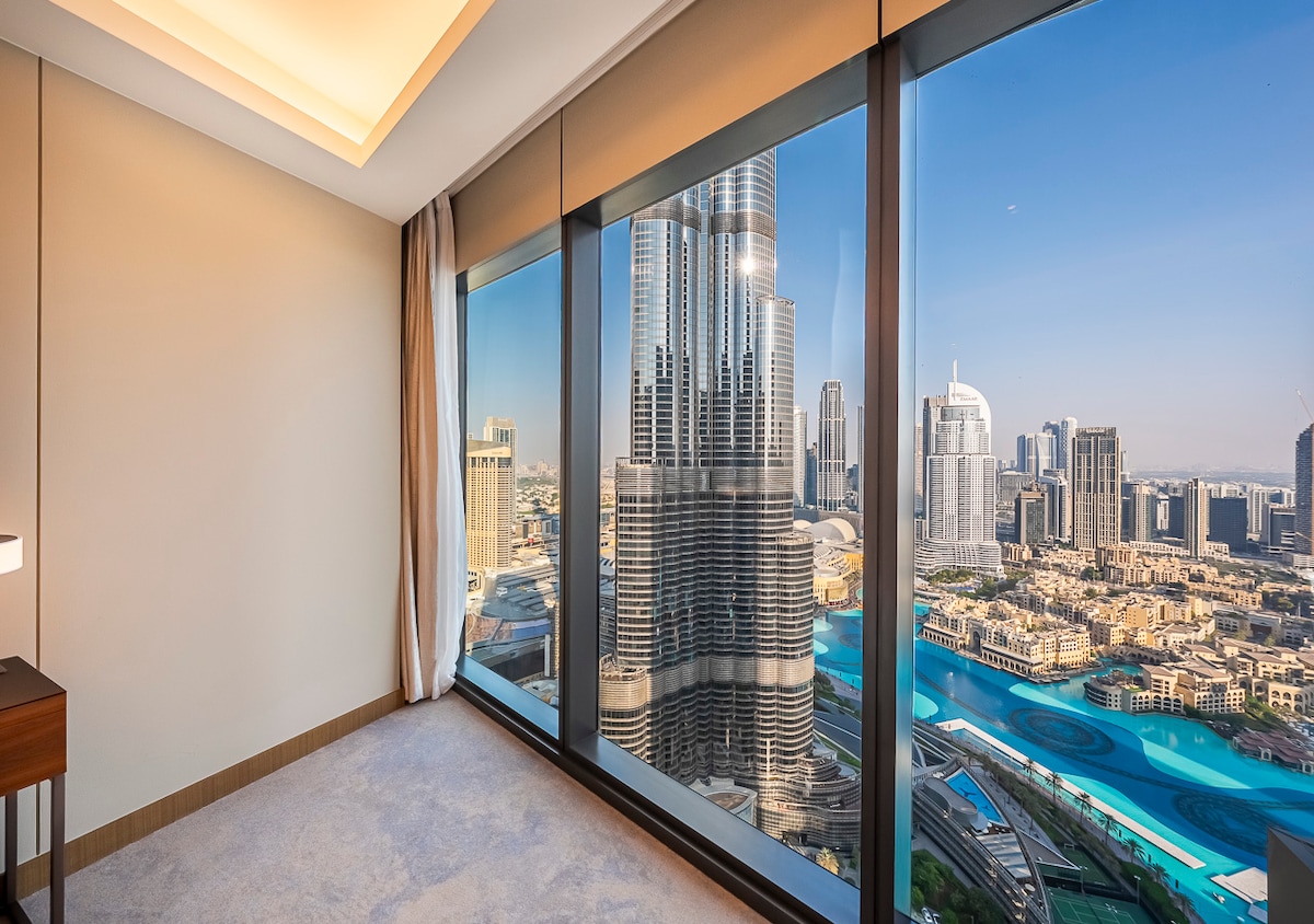 2 Bedroom Furnished Apartment with Fountain View · XI 4