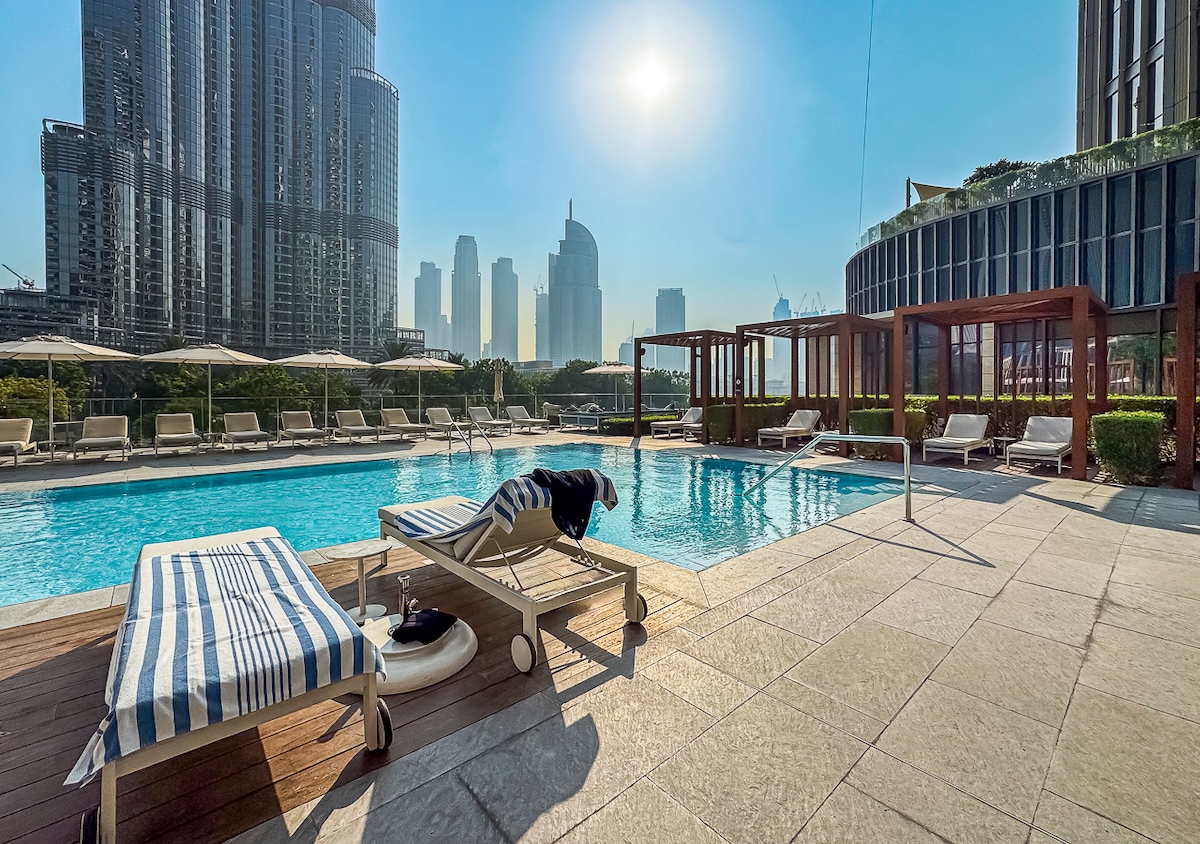 2 Bedroom Furnished Apartment with Fountain View · XI 5