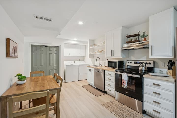 Private Room Minutes From Ski Slopes & City - Ogden, UT