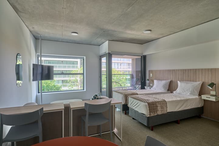 Studio en Monserrat con balcón y amenities