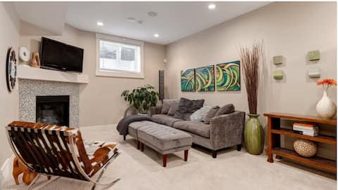 Top Airbnb: Cozy Private Basement Suite Near Hospital in Montgomery