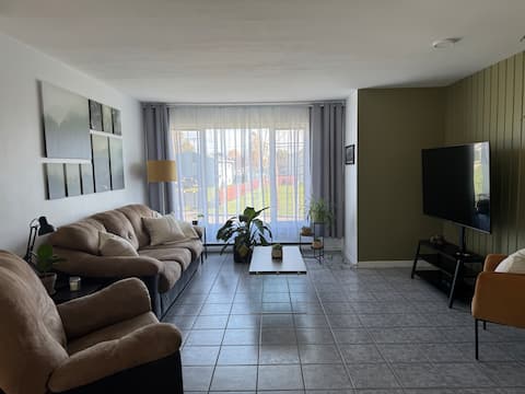 Popular Airbnb listing: Spacious and versatile in Le Saguenay Et Son Fjord