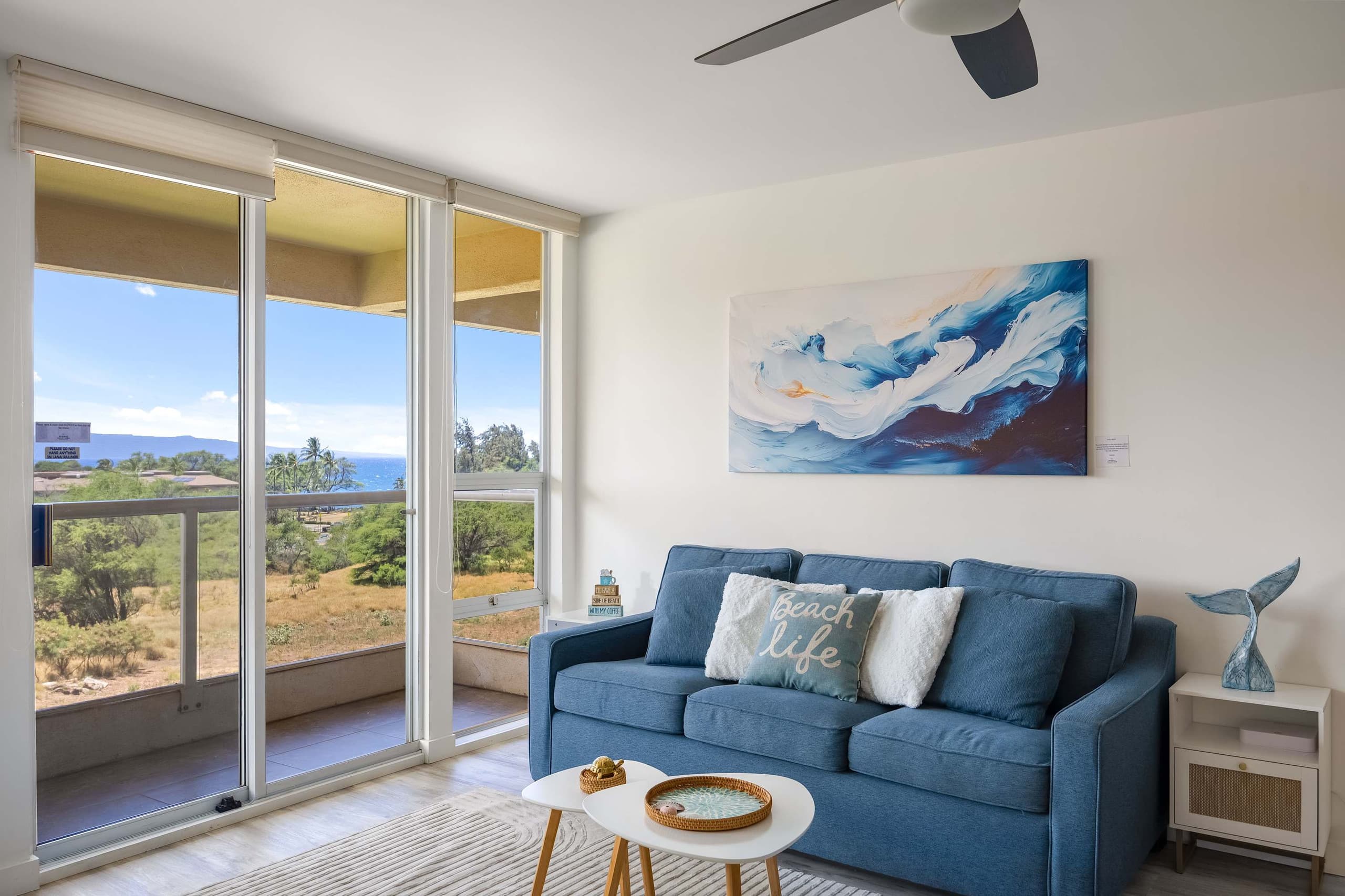 Top-floor condo w/ pool, lanai & beach access - Image 5