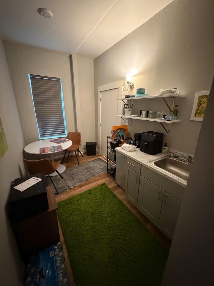 Charming Studio In Historic St Anne’s - Dayton, OH