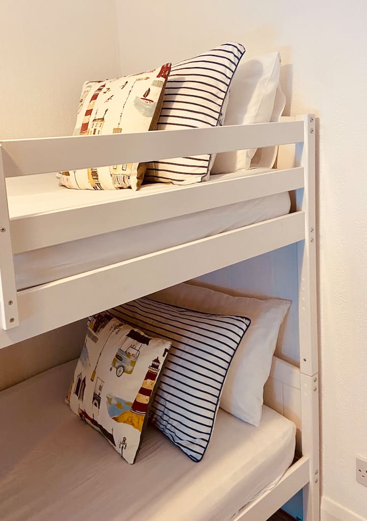 غرفة النوم 2