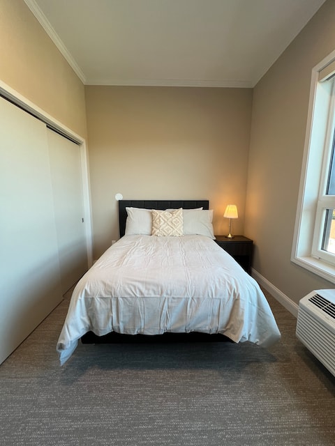4B Brand New Modern Studio Apartment