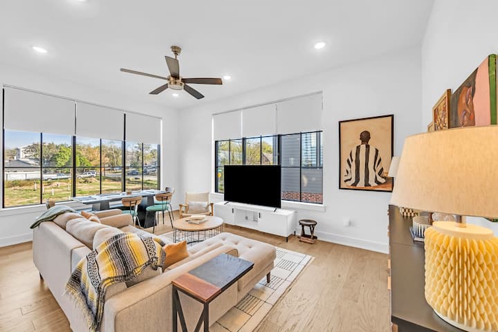 Modern Inspired Home In Bishop Arts - 댈러스