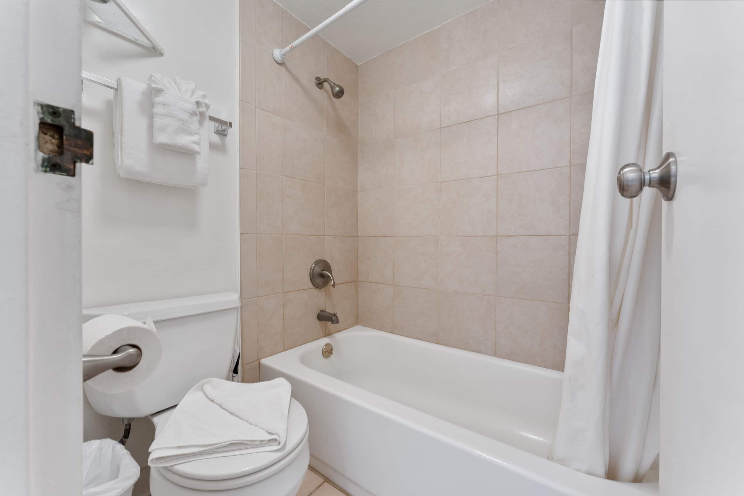 10F Convenient Cosy Studio @ Inn On the Park - Image 6