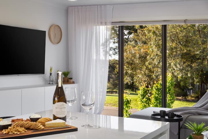 Izzy's Retreat - Creswick