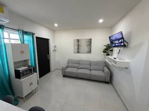 Popular Airbnb listing: Modern 2-bedroom apartment, cool and safe in Ciudad Acuña