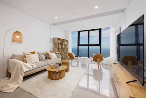 Top Airbnb: Meriton Lvl63 Panoramic Sea View w Private Parking in Surfers Paradise