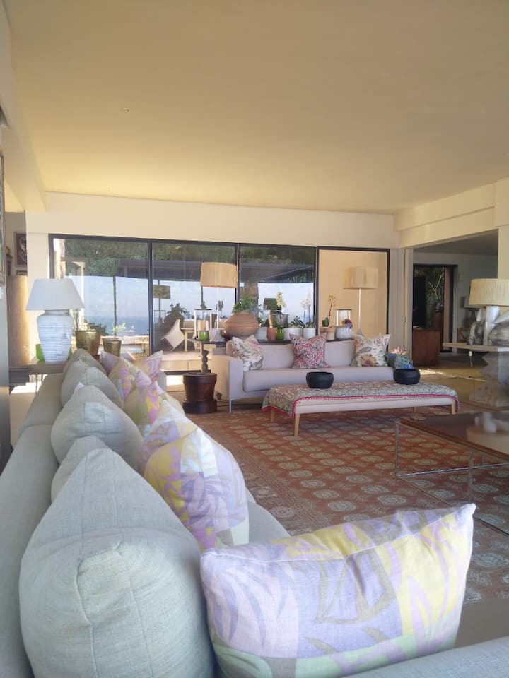 Sheffield Beach House. A Private Stretch Of Beach. - Ballito
