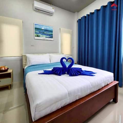 Aqua Villa – Tranquil Mountain View Retreat
