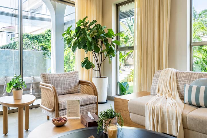 Living room image 4