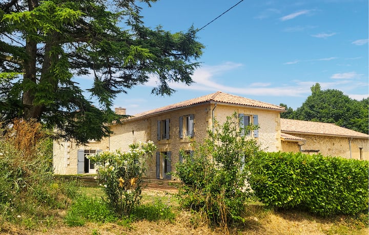 6 Bedroom Luxurious Home In Montcaret - Fransa
