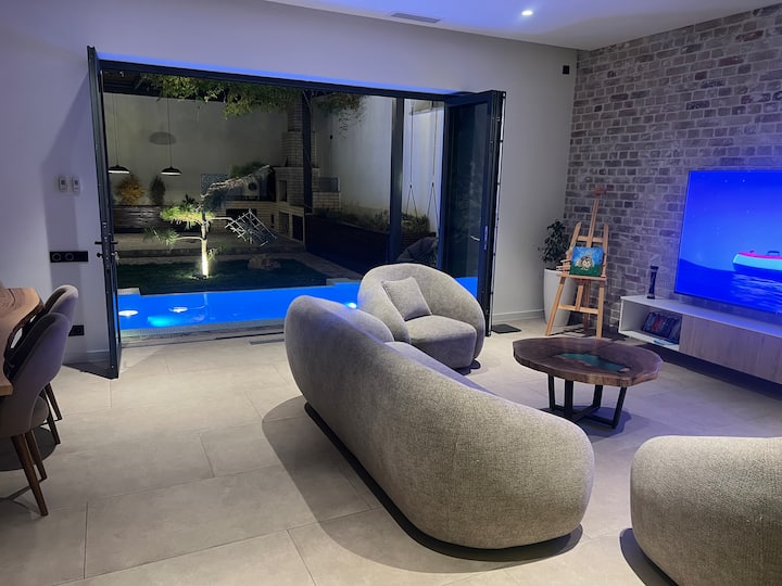 Hi-tech Oasis — Loft Villa With Outdoor Jacuzzi - Uzbekistan