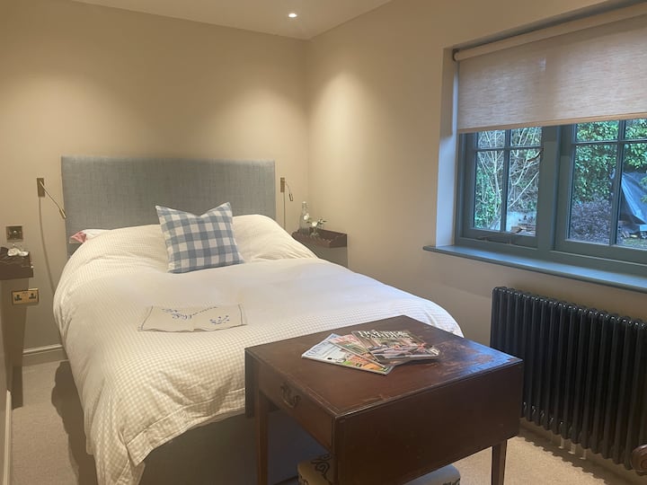 Cosy Room In The Surrey Hills - Guildford