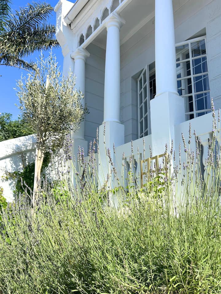 Cape Dutch–victorian House In Cape Town City Bowl - Le Cap