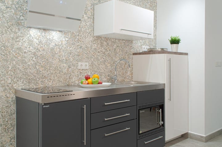 Modern & Centric One-bedroom Apartment In Alicante - Alicante