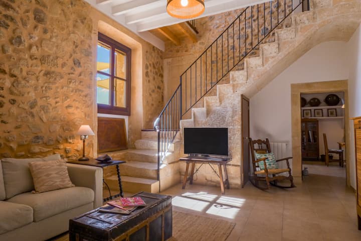 Finca Mallorquina Con Piscina Y Vistas Panorámicas - Llucmajor