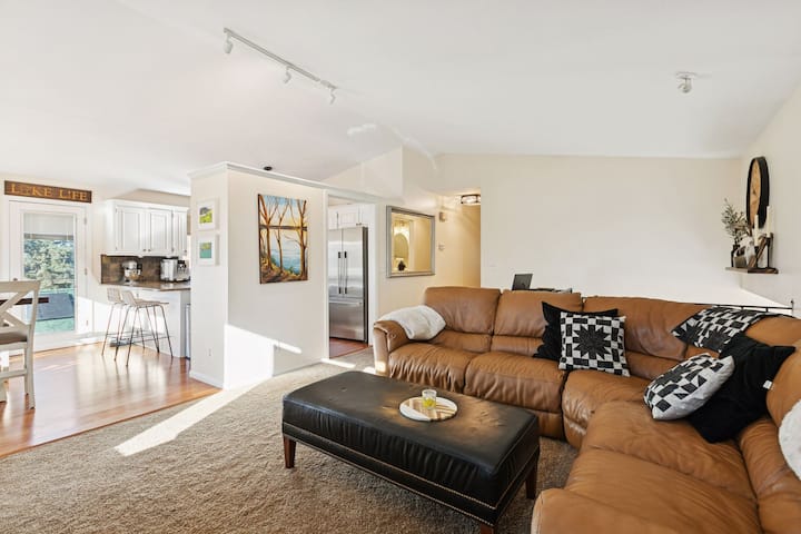 3br Suite With Hot Tub, Lake Views & Sunsets - 普利茅斯
