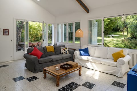 Beautiful and spacious house, close to Paris