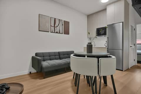 Popular Airbnb listing: Family apartment with pool in Miami in Latin Quarter
