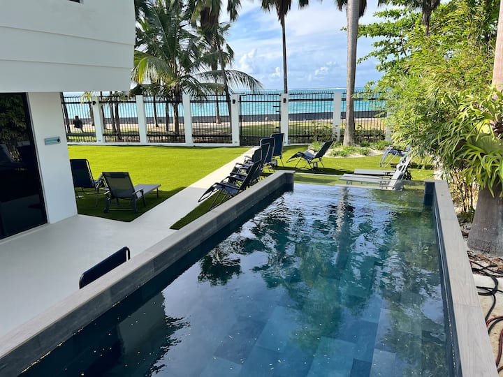Oceanfront Villa 7 Bedrooms/7 Ensuite Baths & Pool - San Juan